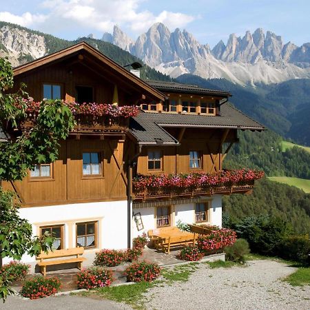 Apartment House Niedermunthof Sass Rigais, Villnoess Dış mekan fotoğraf